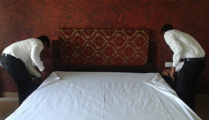Bed making demo - for Guest house or service apartment services